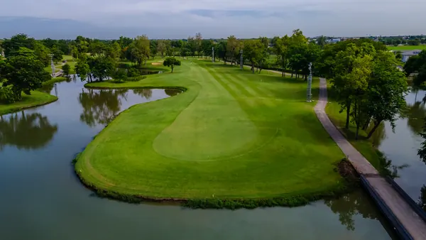 Floraville Golf & Country Club — photograph 3