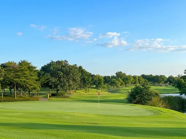 Royal Bang Pa-In Golf Club — photograph 8